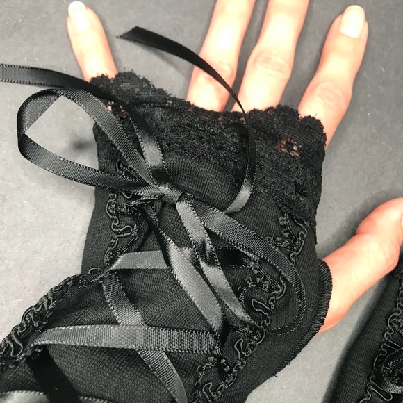 Short Corset Gloves Black Lace Up Wedding Arm Warmers Sleeves Renaissance - Picture 4 of 6